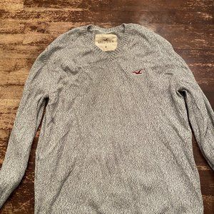 Men’s Hollister v-neck sweater Medium -